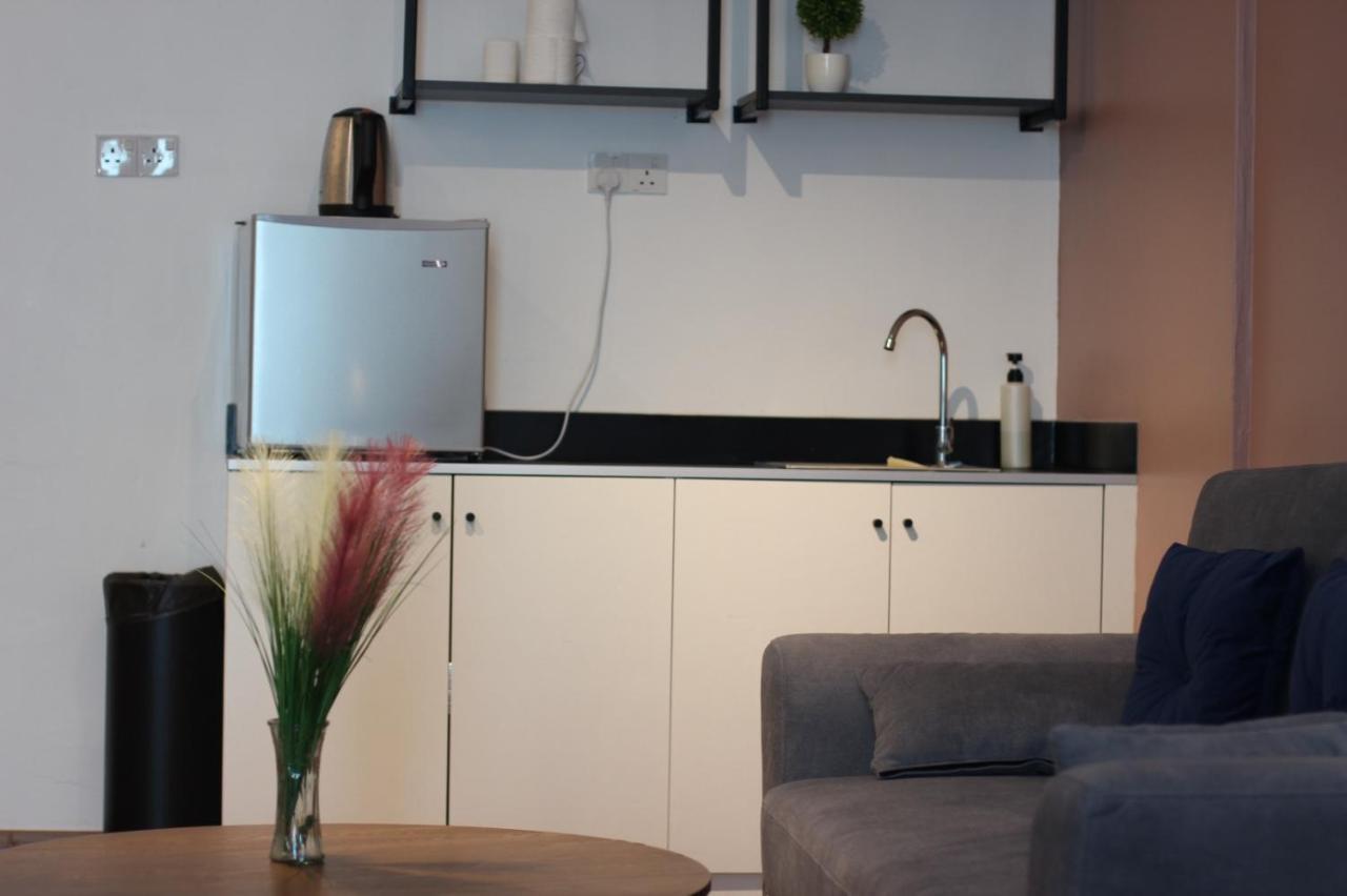 Summer Suites Apartment-The Summer Shopping Mall Kota Samarahan Bagian luar foto